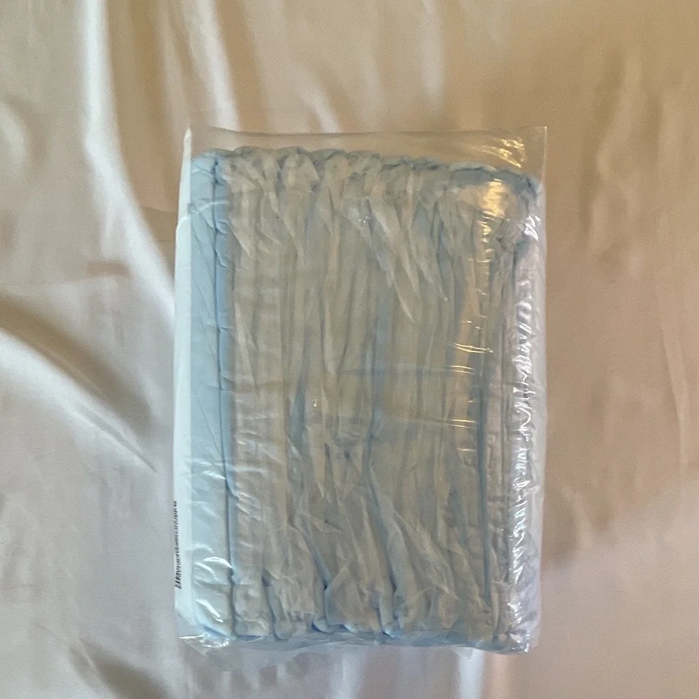 Cardinal Health WINGS Basic Underpads Light Absorbency 23 x 36 in 10 Ct
